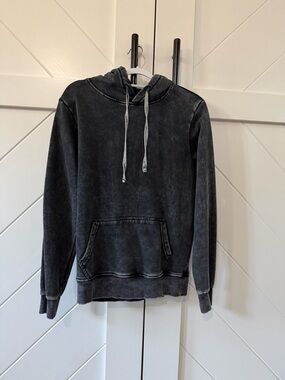 NEW Men's RSQ Washed Black Pullover Hoodie